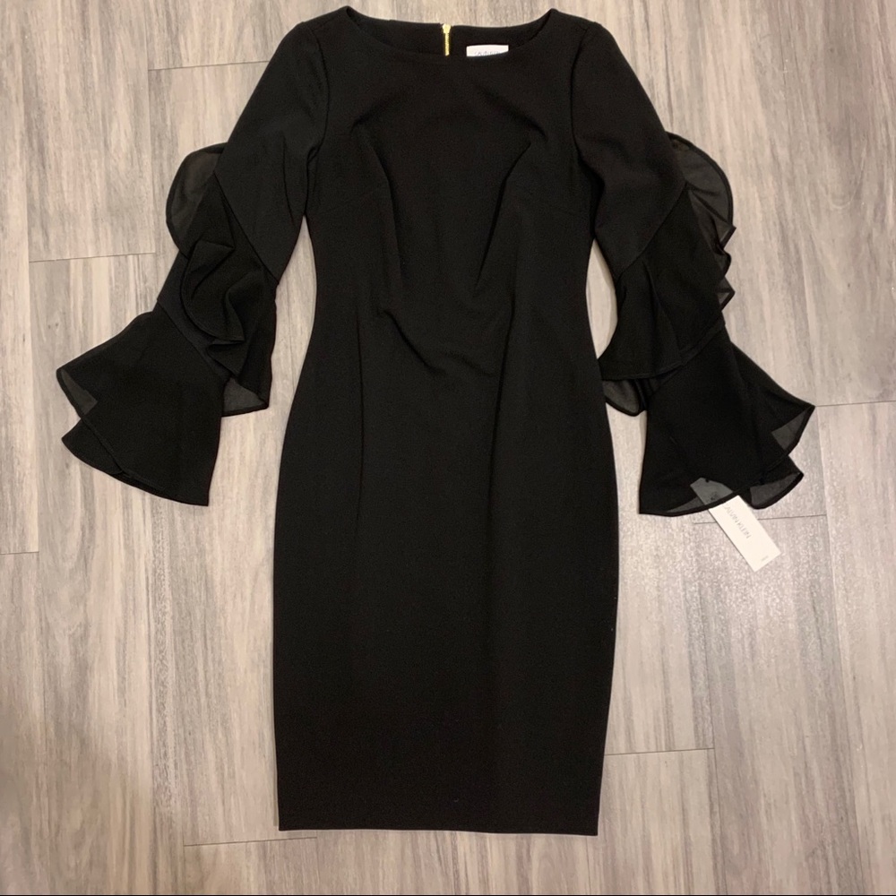 Calvi Klein Elegant Black Midi Dress